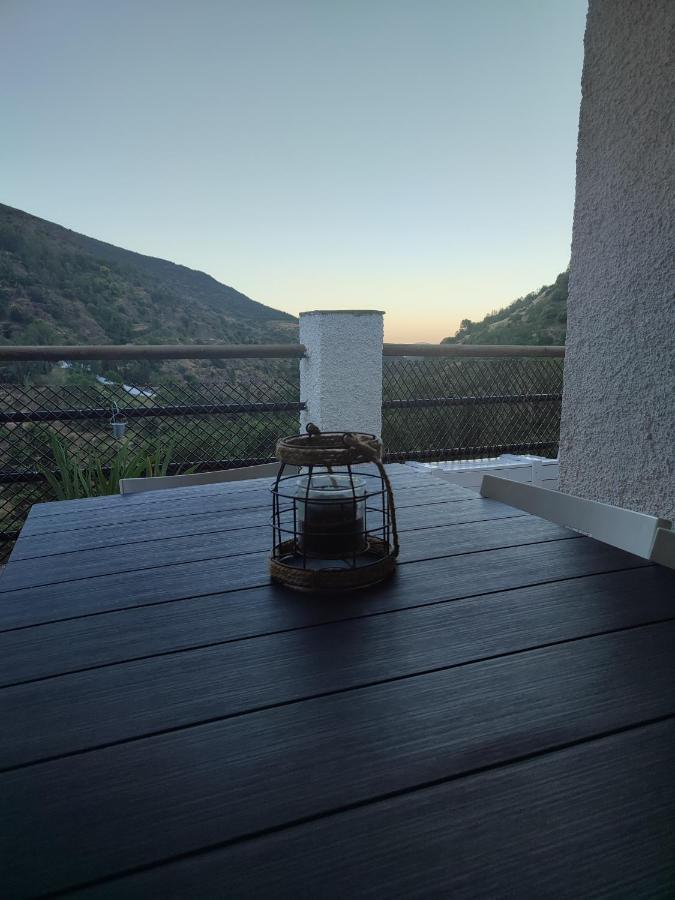 La Launa Apartamento Rural Trevélez Екстериор снимка